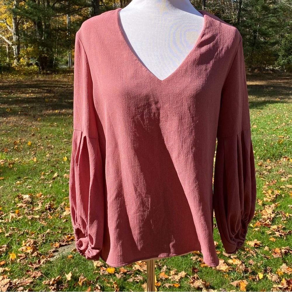 WAYF WHERE ARE YOU FROM TOP BLOUSE PINK 3/4 SLEEVE V-NECK SIZE XS